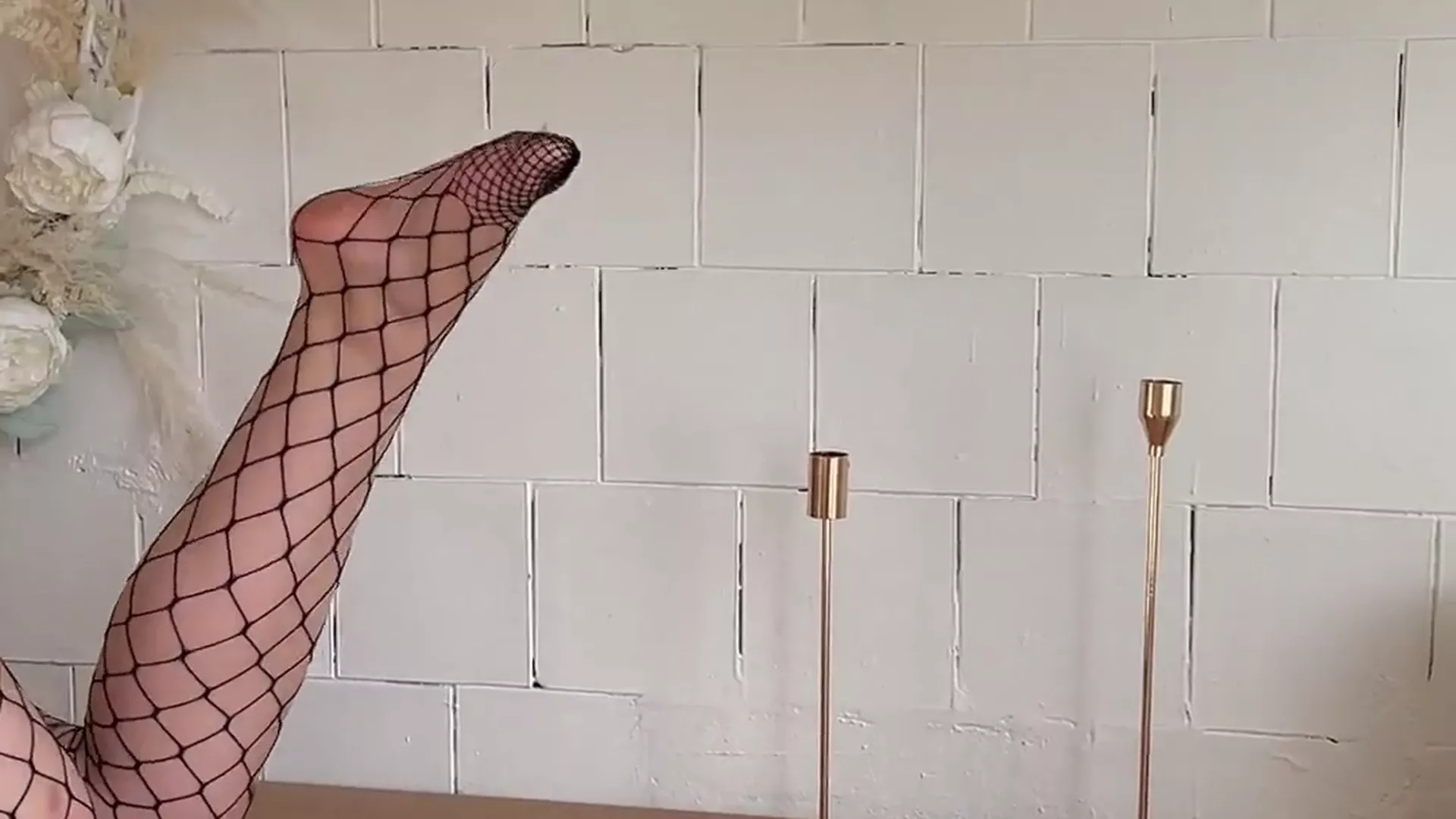 Judy Blooms showing her bigg ass leaked clip