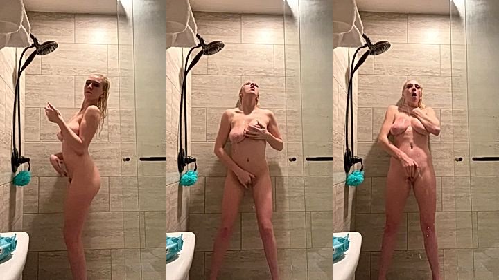 Kendra Sunderland leaked hot bathroom nudes for fans