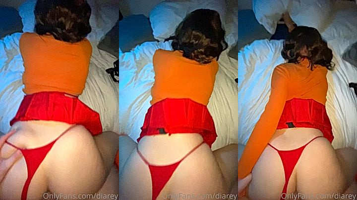 Hot slut getting fuck from backside leaks